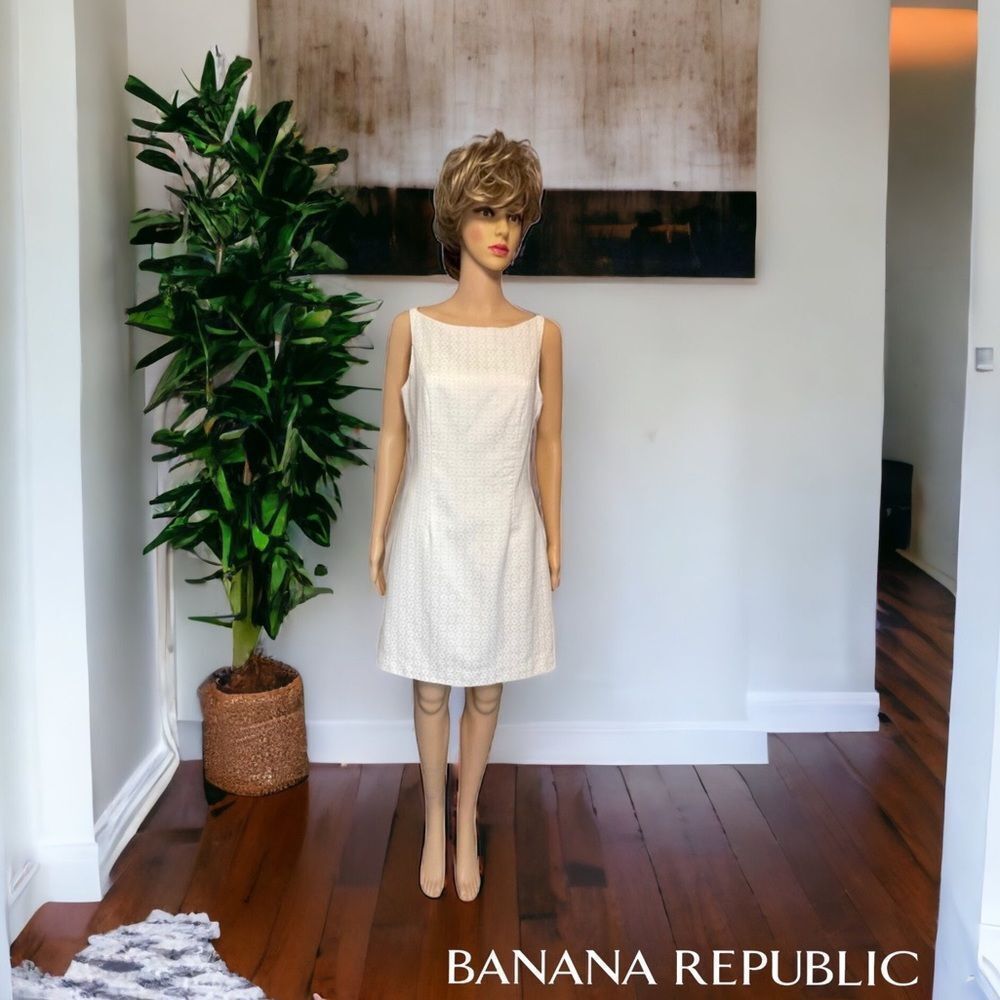 🔴 Banana Republic Sleeveless Boatneck Midi